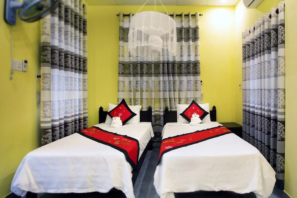 Plum Tree Homestay Χόι Αν