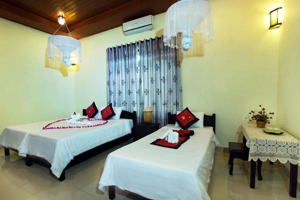 Plum Tree Homestay Χόι Αν