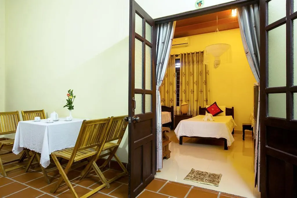 Plum Tree Homestay Χόι Αν