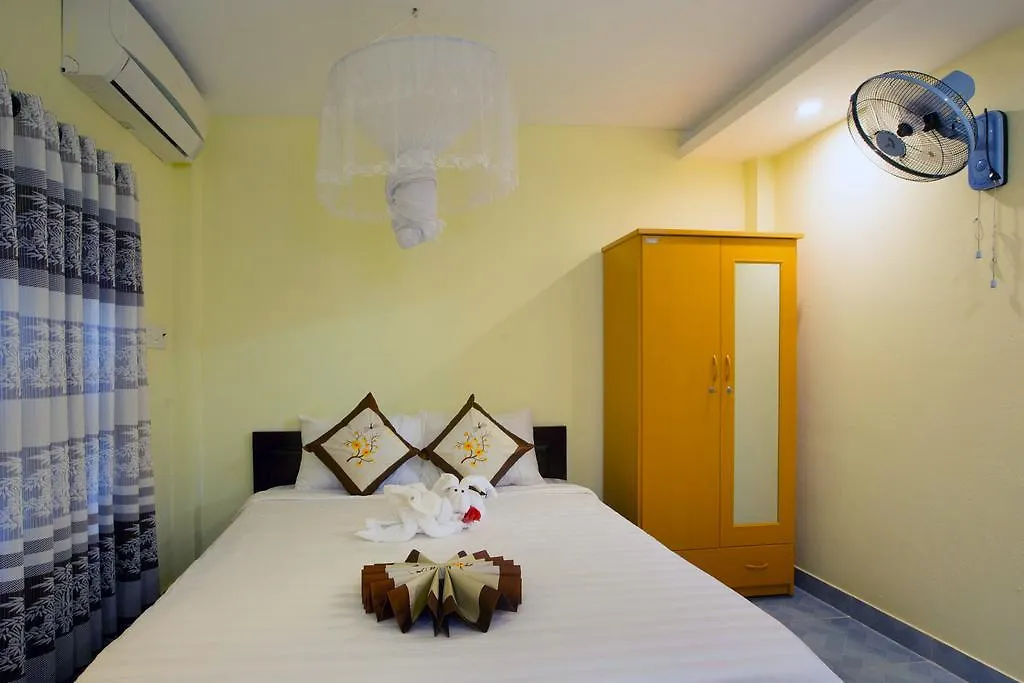 Plum Tree Homestay Χόι Αν Βιετνάμ